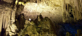 Intérieur grotte de Nettuno